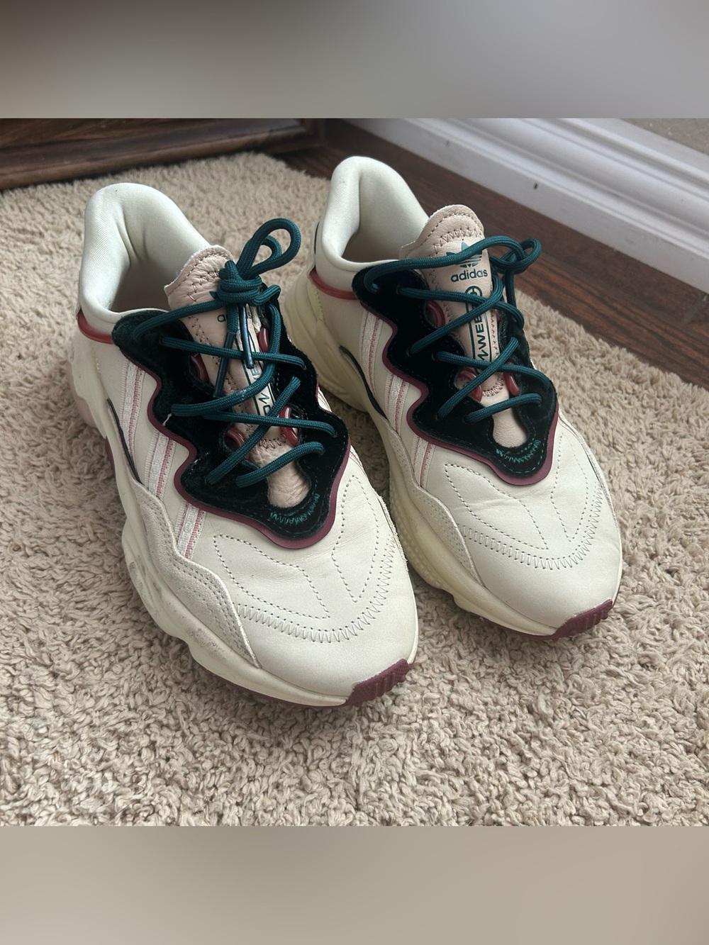 Adidas Ozweego Sand Ash Pearl and green velvet Women's Sneakers FZ1965 Sz 6